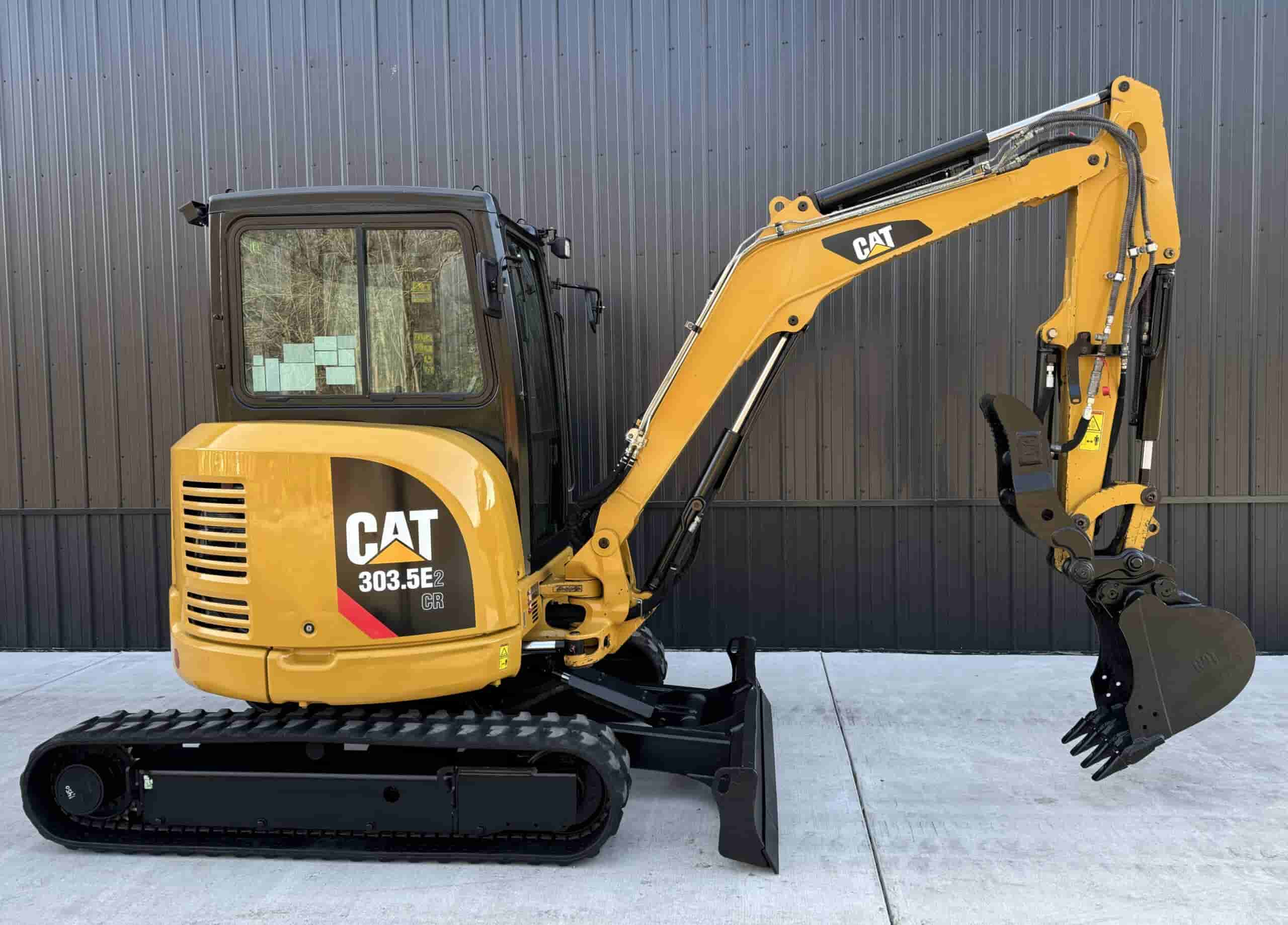 2020 CAT 303.5E2 CLEAN!
